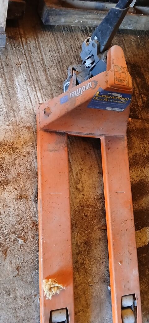 Transpalette 250 Saint-Andr�-de-Cubzac (33)