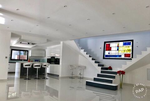   Villa LE ROVE Villa - 8 pi�ce(s) - 280 m�