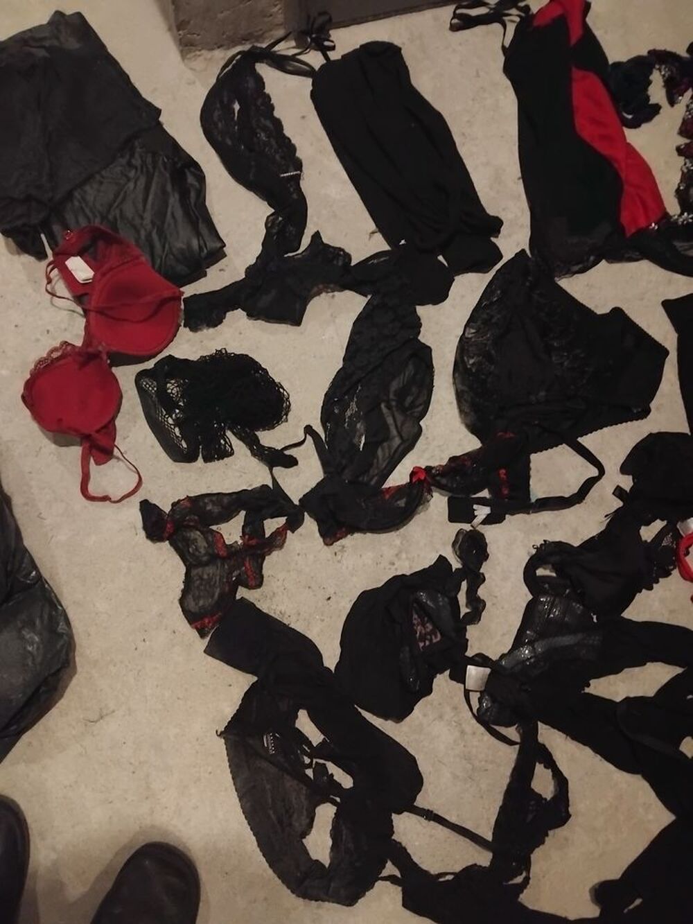 lot de sous v&ecirc;tements 22 a 25 pi&egrave;ces Vêtements