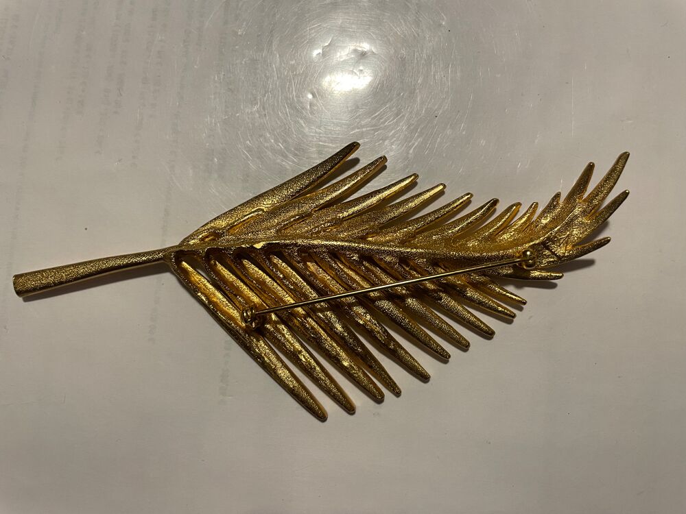 Broche dor&eacute;e Feuille palmier GM ANTIGONA Bijoux et montres