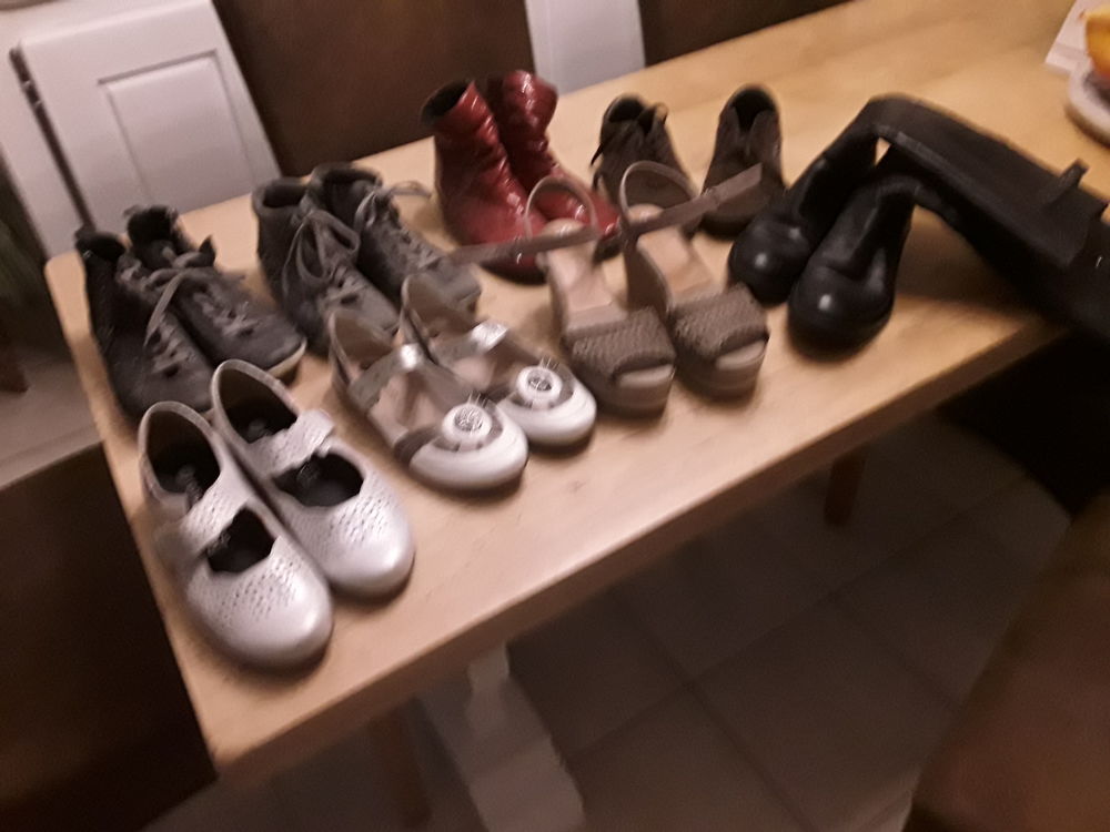 lot de chaussures bon &eacute;tat voir neuves taille 39 Chaussures