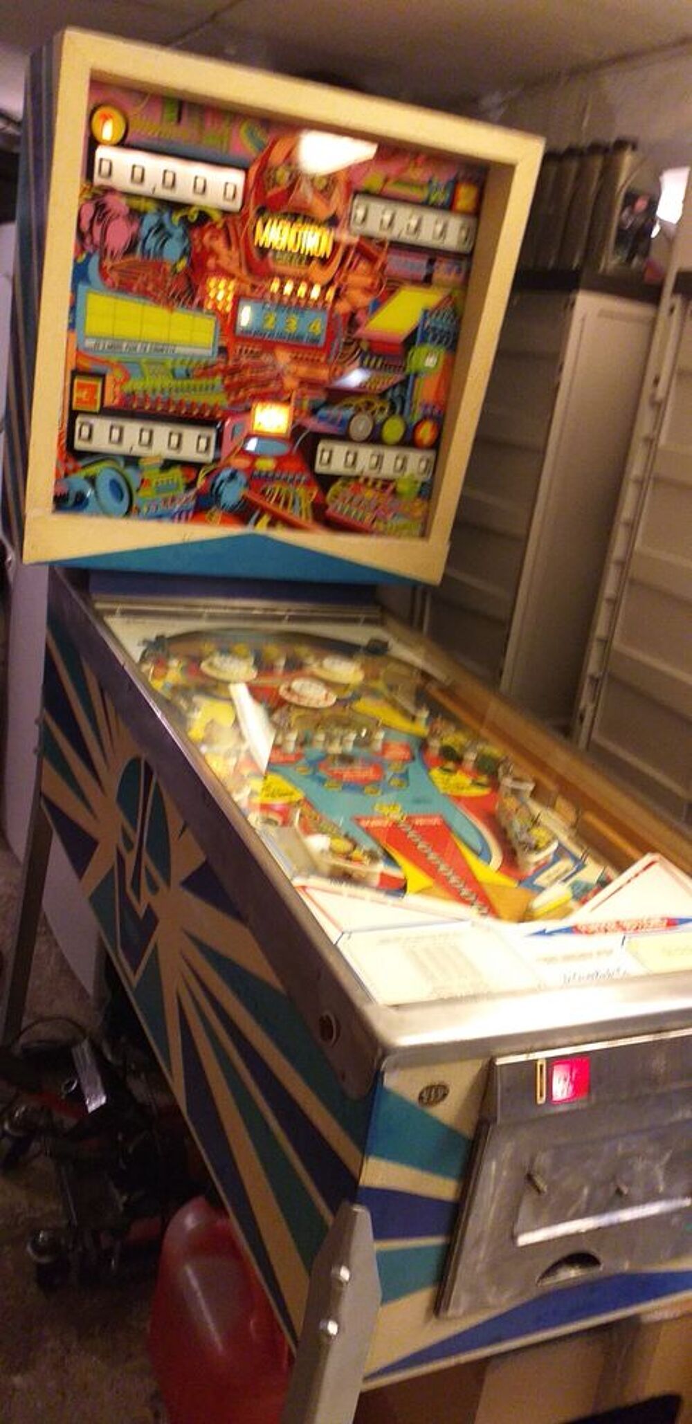 Recherche tous jeux de bar caf&eacute; avec monnayeur. Jeux / jouets