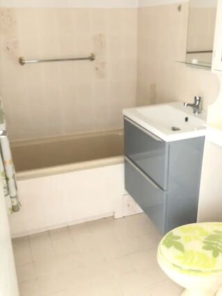  Appartement à louer 1 pièce 25 m²