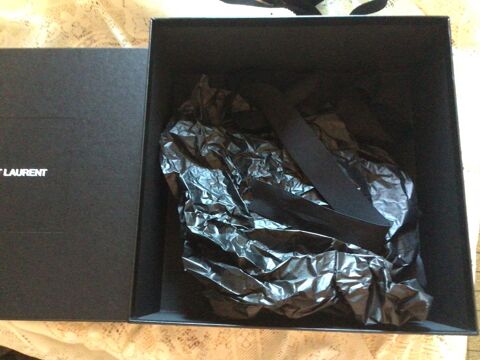 Jolie bo�te  � sac SAINT LAURENT   25 Meudon (92)