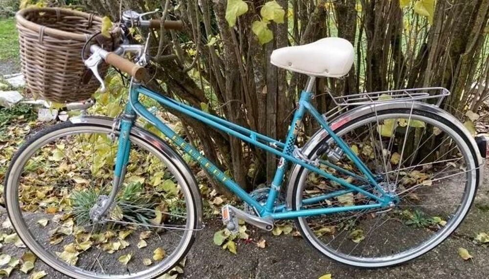 Peugeot vintage femme restaur&eacute; ? 15 vitesses ? pr&ecirc;t &agrave; rouler Vélos