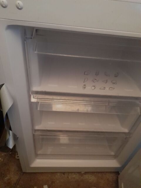 frigo conglateur 150 Aiglun (04)