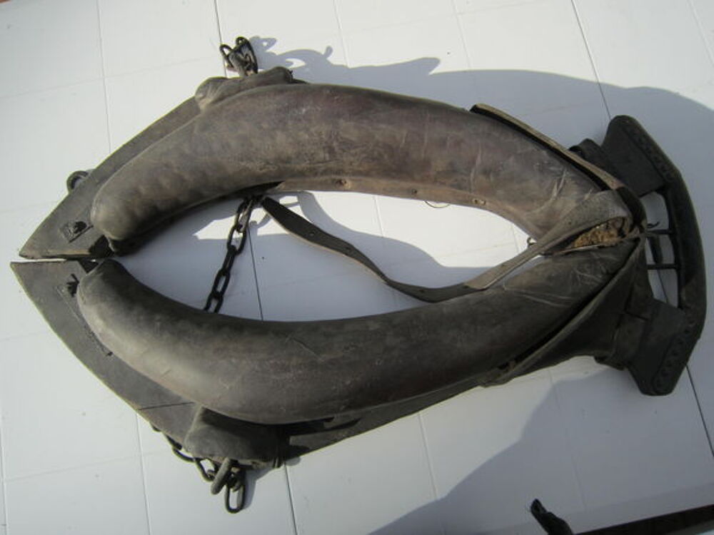   VIEUX HARNAIS D'ATTELAGE EN CUIR 