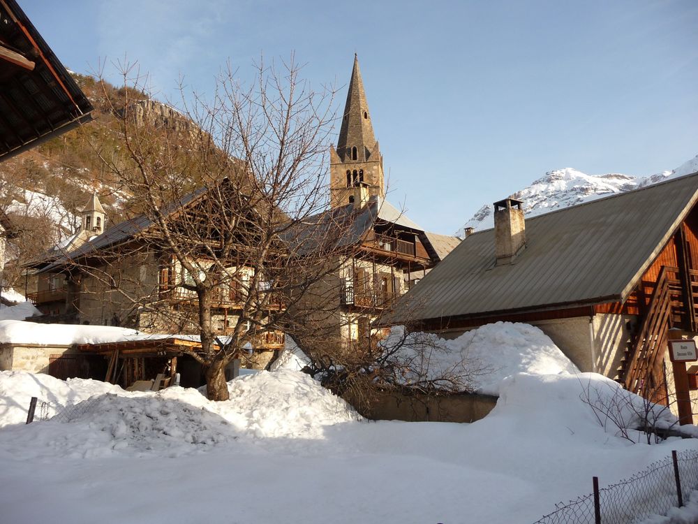   Vacances de Noël et hiver 2027 à Vallouise hautes Alpes  Provence-Alpes-Côte d'Azur, Vallouise (05290)