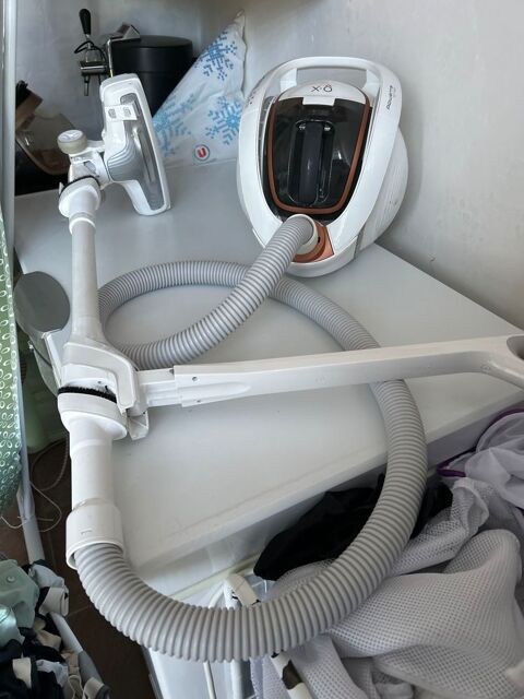 Aspirateur 200 Nans-les-Pins (83)