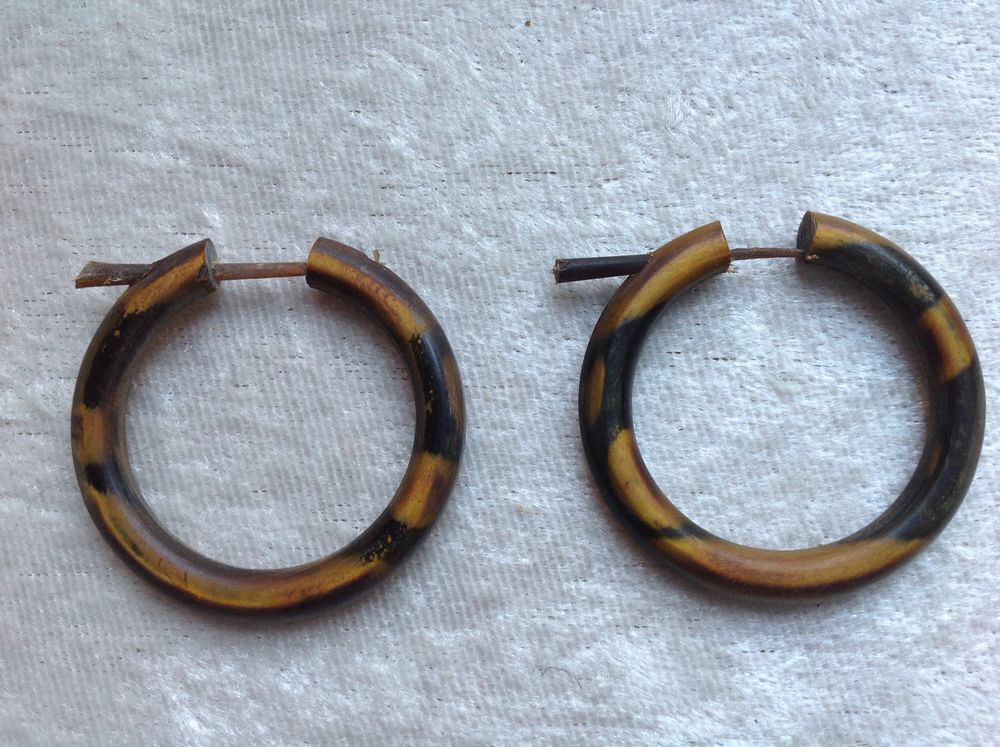 BOUCLES ANNEAUX ETHNIQUE TRIBAL EN MATI&Egrave;RE NATURELLE Envoi P Bijoux et montres