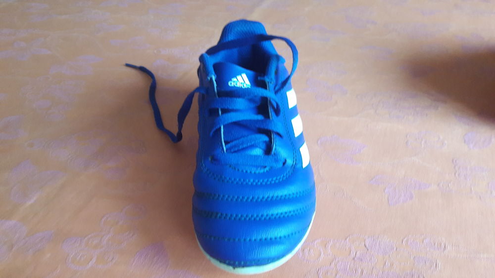 chaussures FOOT ou RUGBY Chaussures enfants