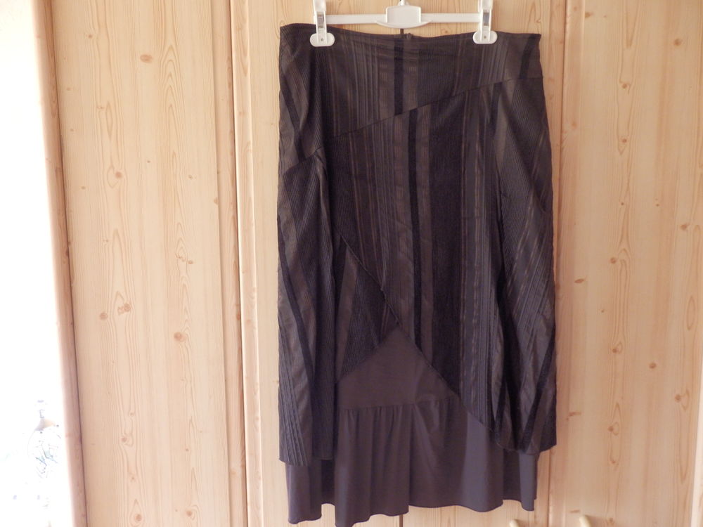 Jupe de marque mi-longue (Depech mod) Vêtements