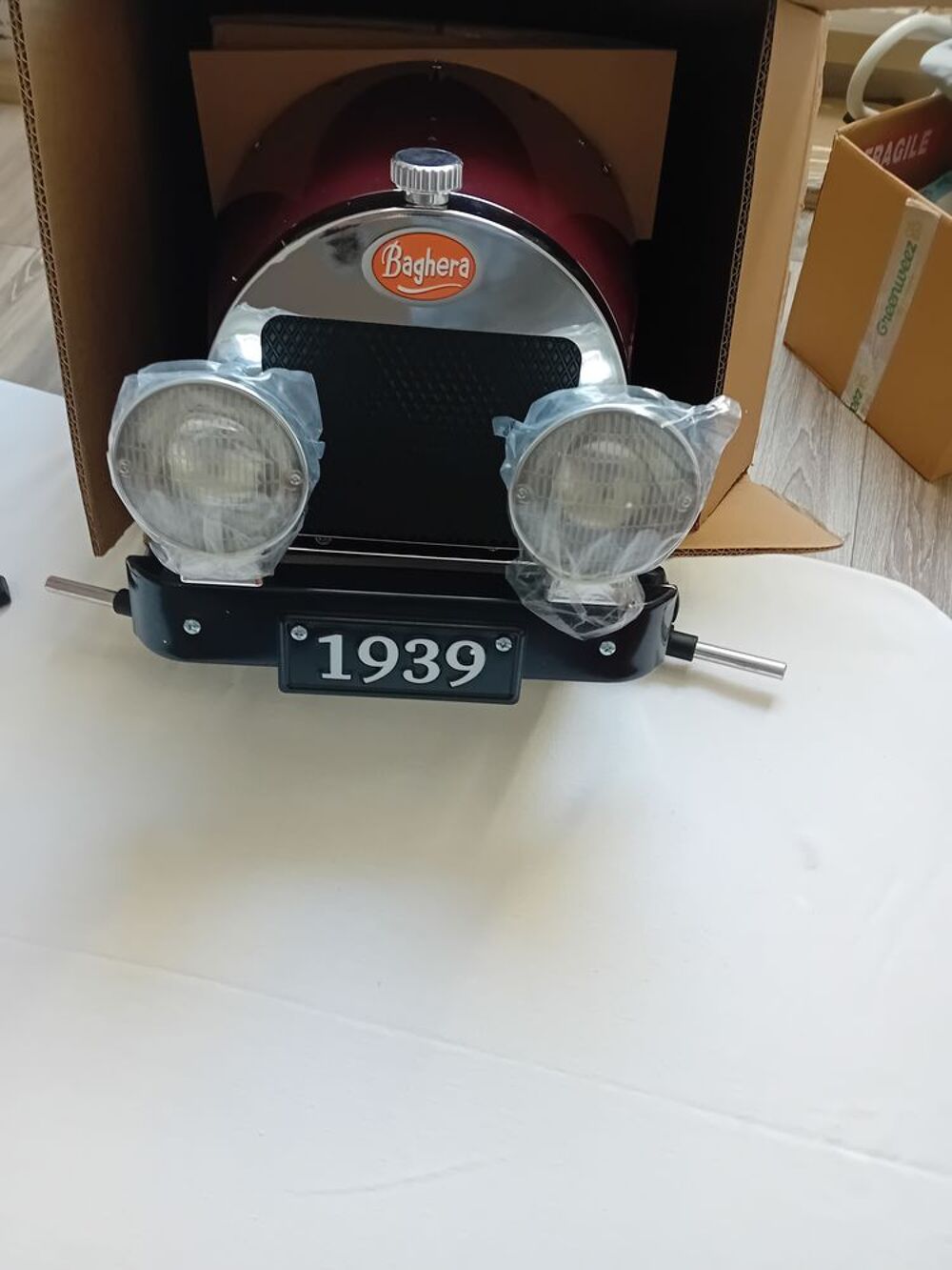 voiture &agrave; p&eacute;dales neuve Jeux / jouets