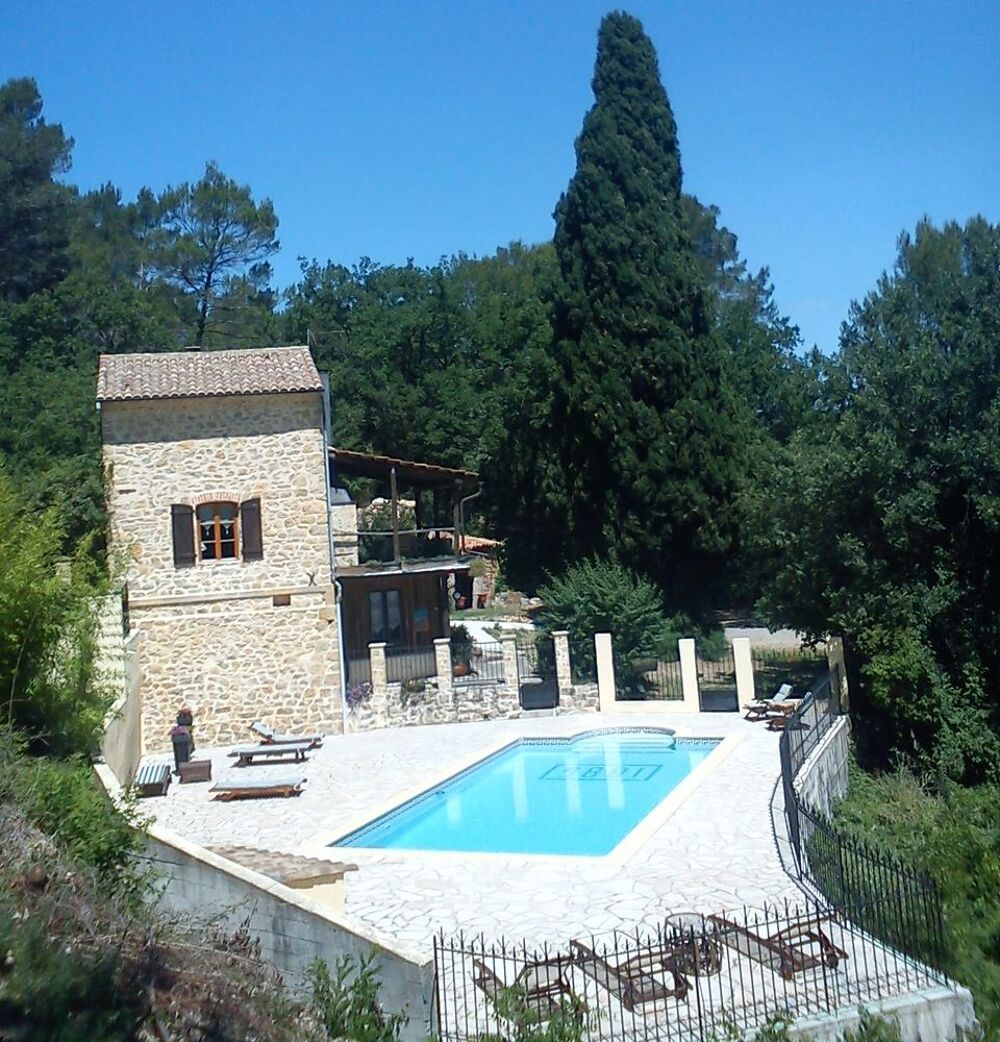 Location Villa maison au milieu des bois Lorgues