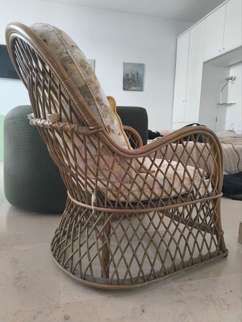 Deux (2) Fauteuils en Rotin avec Coussins Meubles