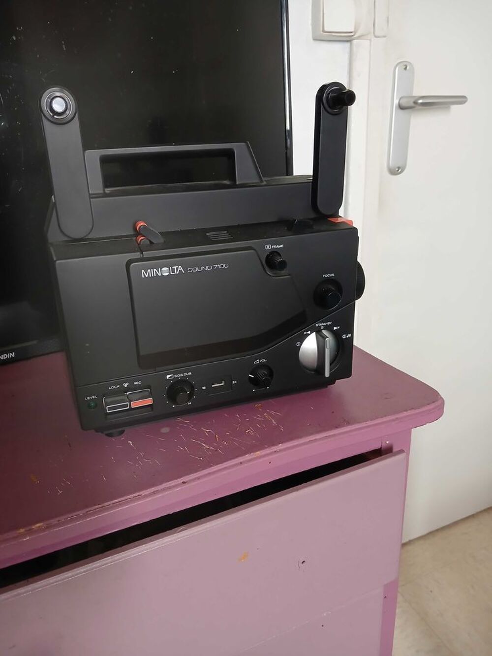 ancien projecteur tr&egrave;s bon &eacute;tat 