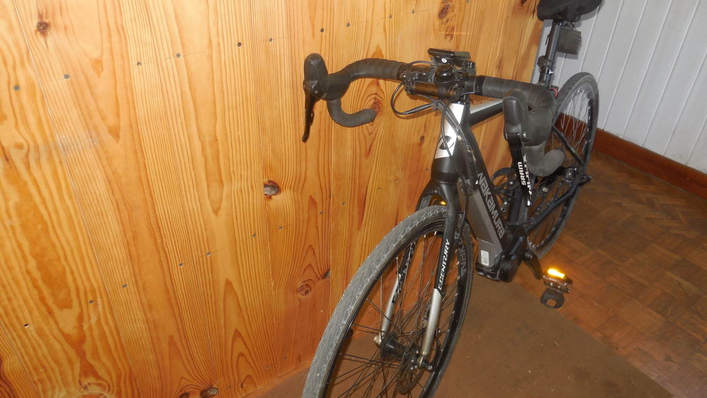 V&eacute;lo-Route-electrique 
Vélos