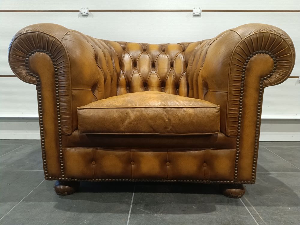 V&eacute;ritable fauteuil chesterfield 1 place en cuir Meubles