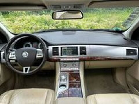 XF 4.2 V8 - 298 Luxe Premium A 2008 occasion Binche