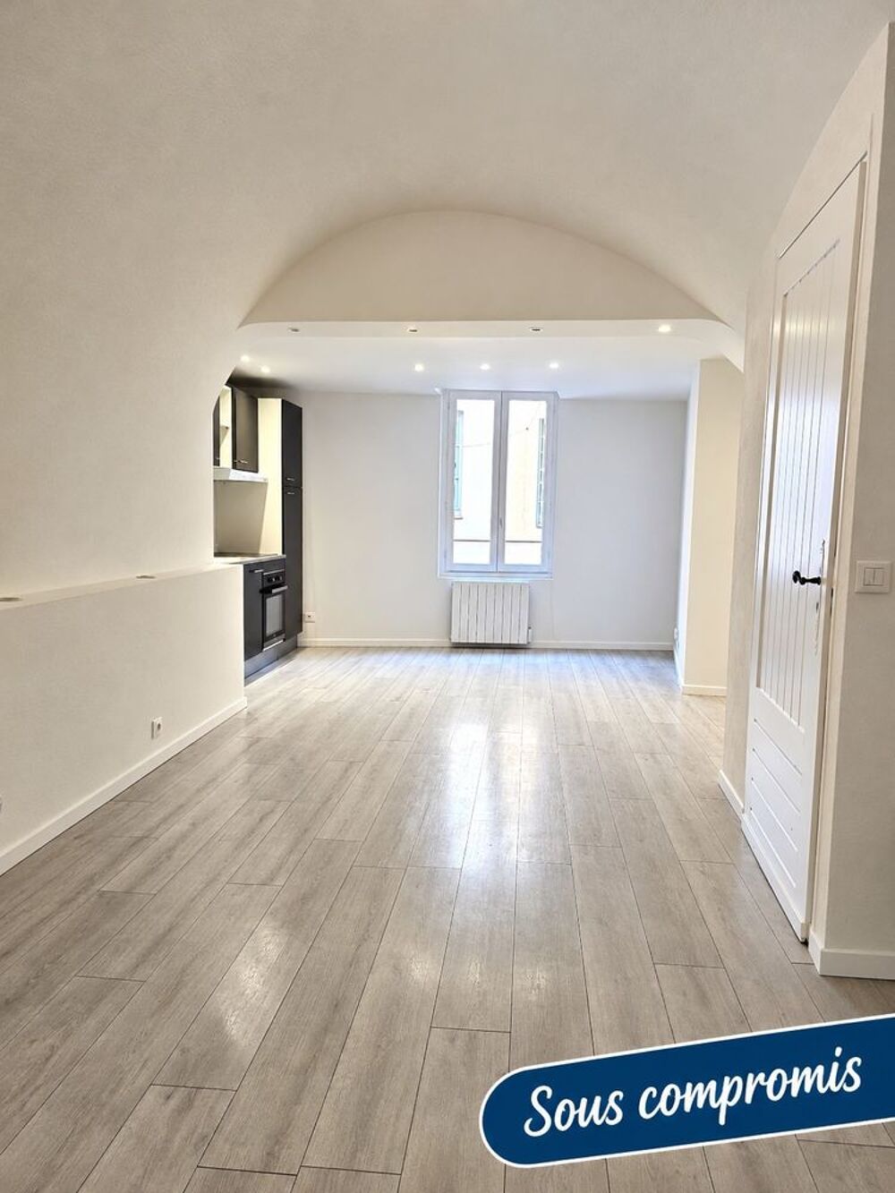 Vente Appartement APPARTEMENT LUMINEUX ET SPACIEUX AU COEUR DU VILLAGE - TOUTES COMMODITÉS À PIED Castellane