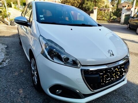 Peugeot 208 1.2 PureTech 82ch BVM5 Urban Soul 2015 occasion Hy&egrave;res 83400