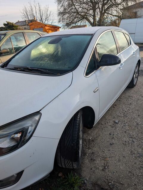 Opel Astra 1.7 CDTI 125 ch FAP Cosmo 2011 occasion Nîmes 30000