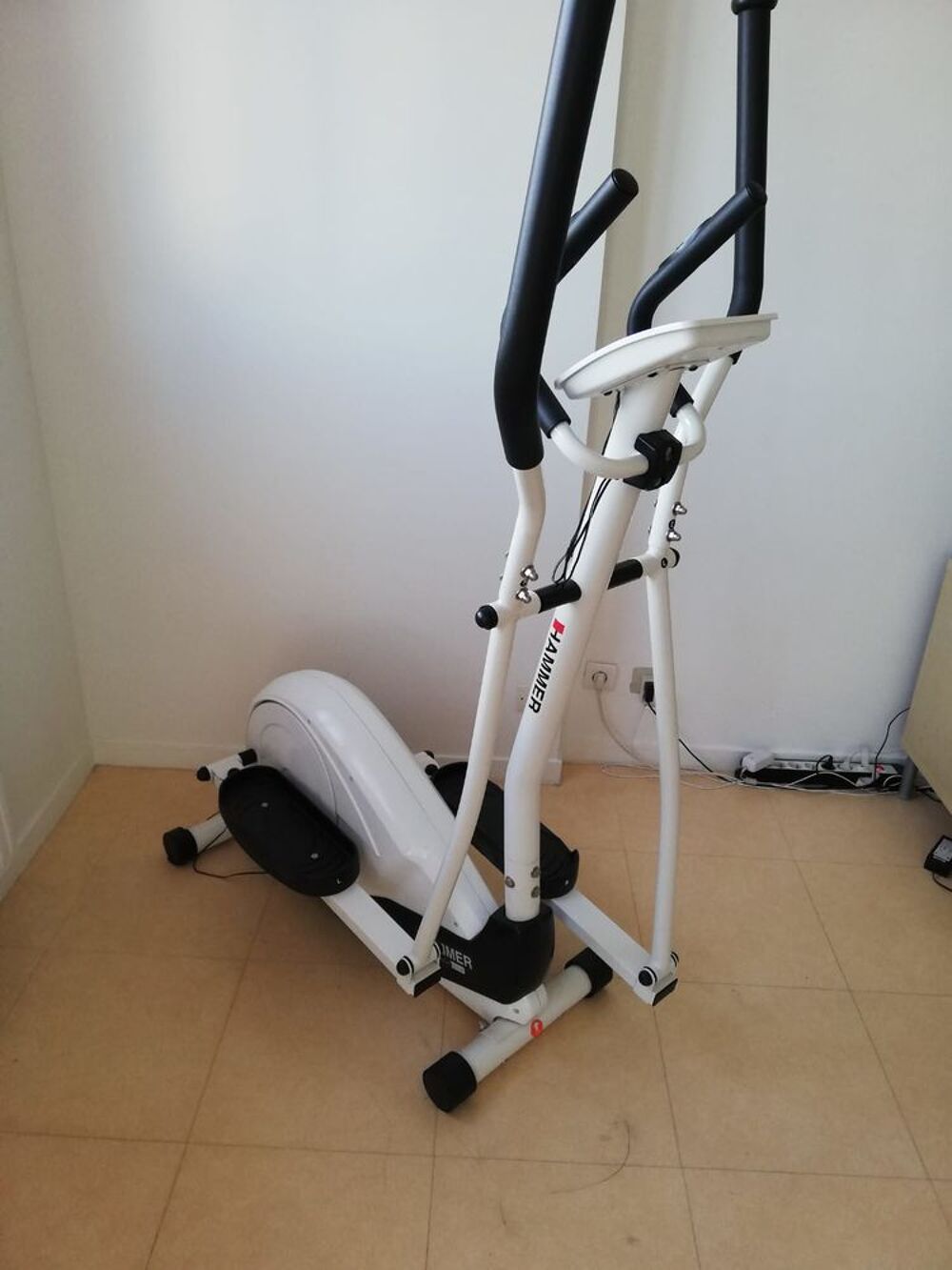 v&eacute;lo d appartement cardio CT6 de marque hammer Sports