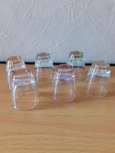 Lot de 6 verres � liqueur tr�s anciens 5 Grisolles (82)