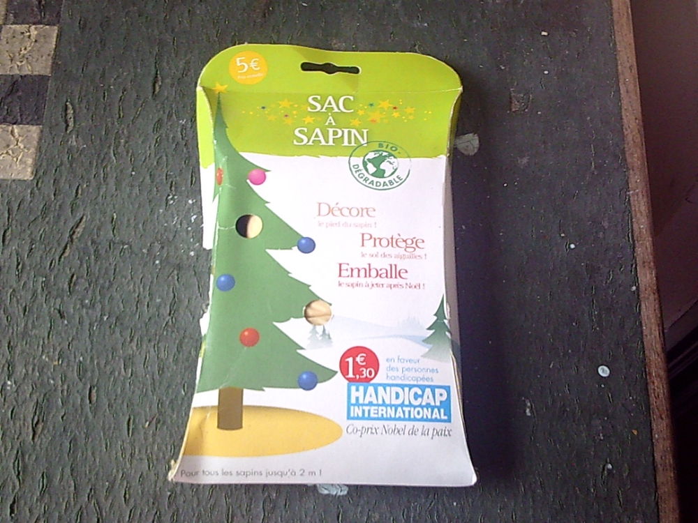 Pied m&eacute;tallique pour sapin et Sapin Artificiel de Table 3 € Décoration