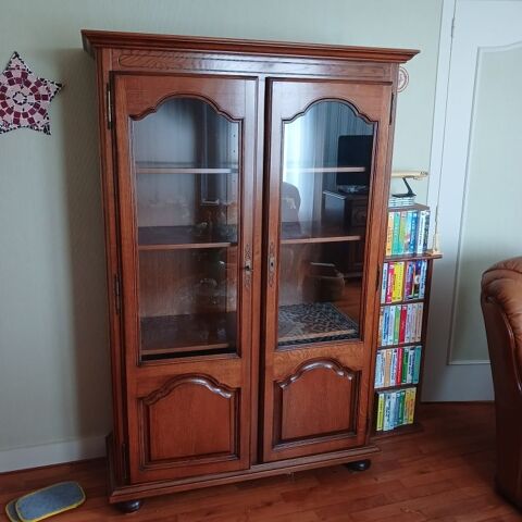 vitrine 2 portes 135 Vendeuvre-du-Poitou (86)