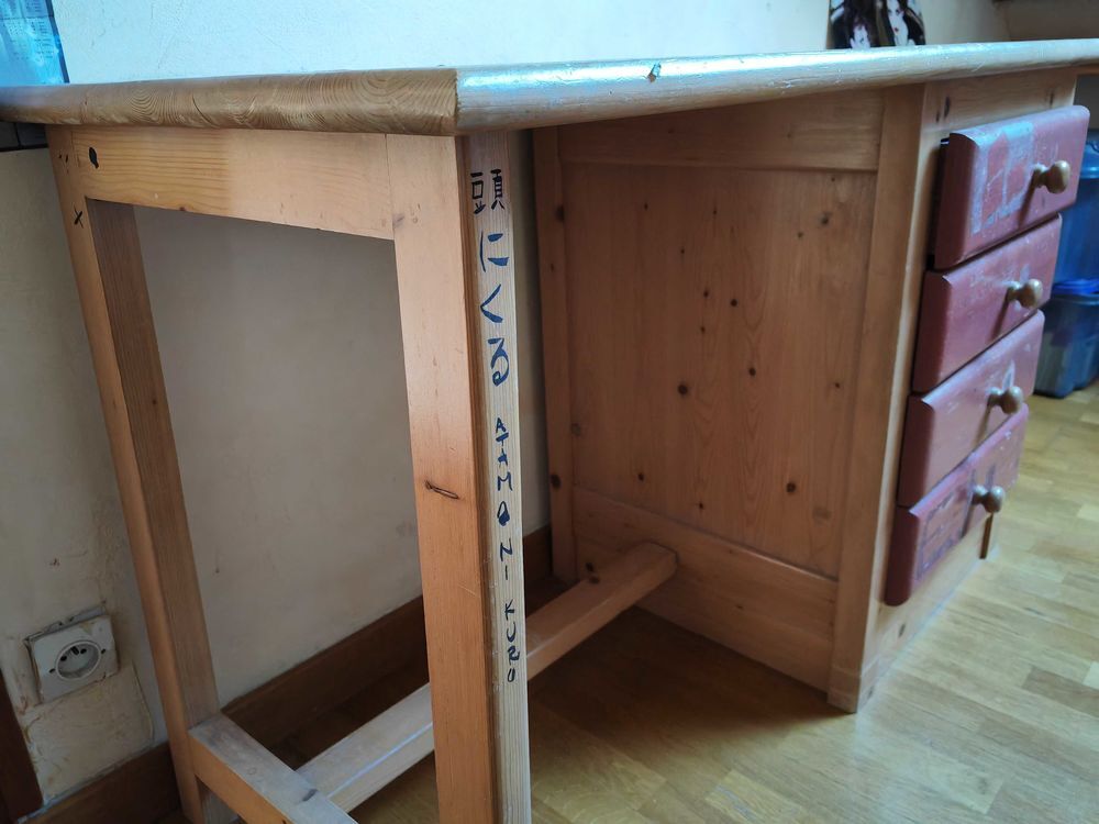 bureau pin massif Meubles
