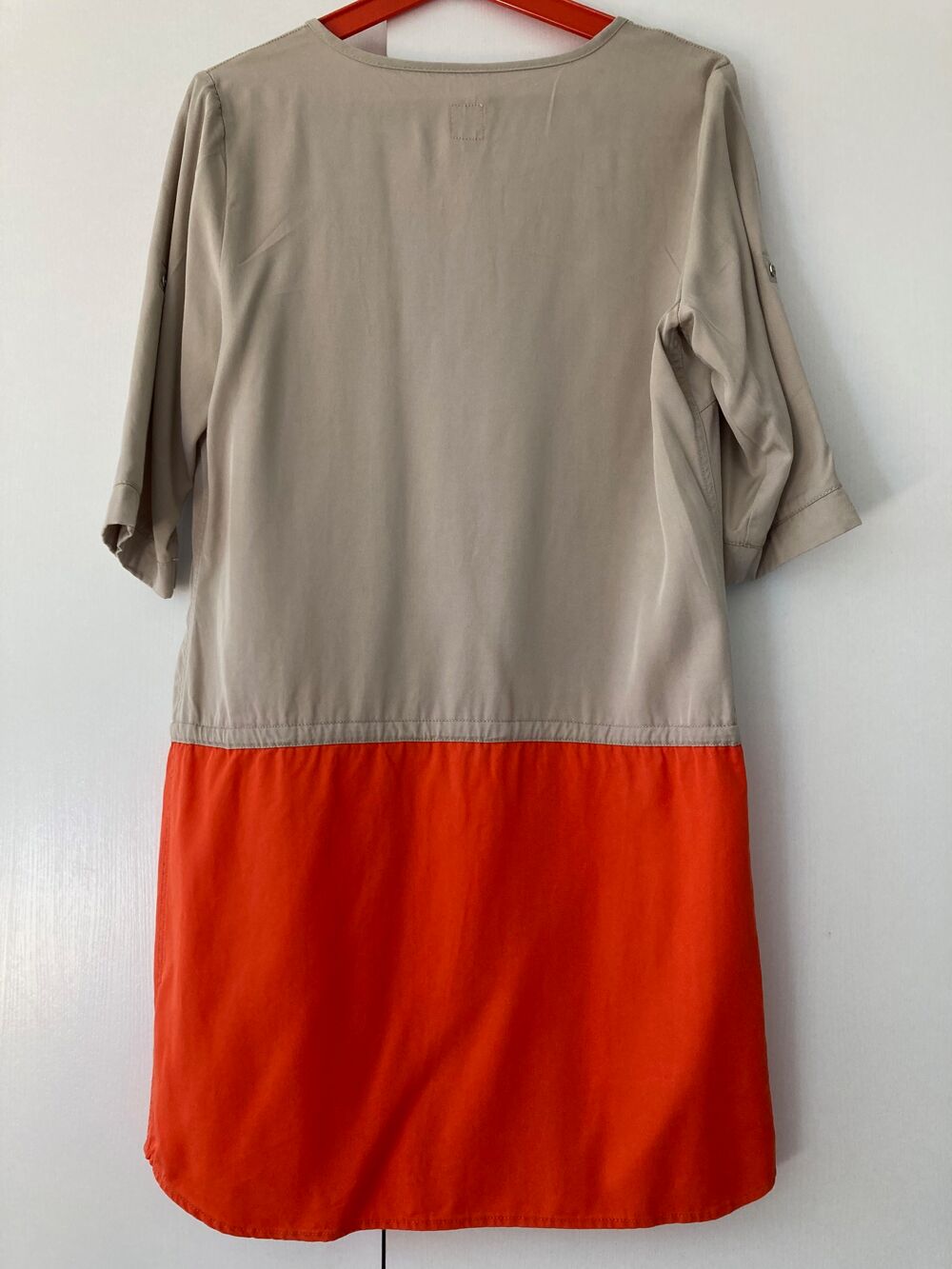 Robe bi-color orange et beige marque Miss Captain T.38 Vêtements