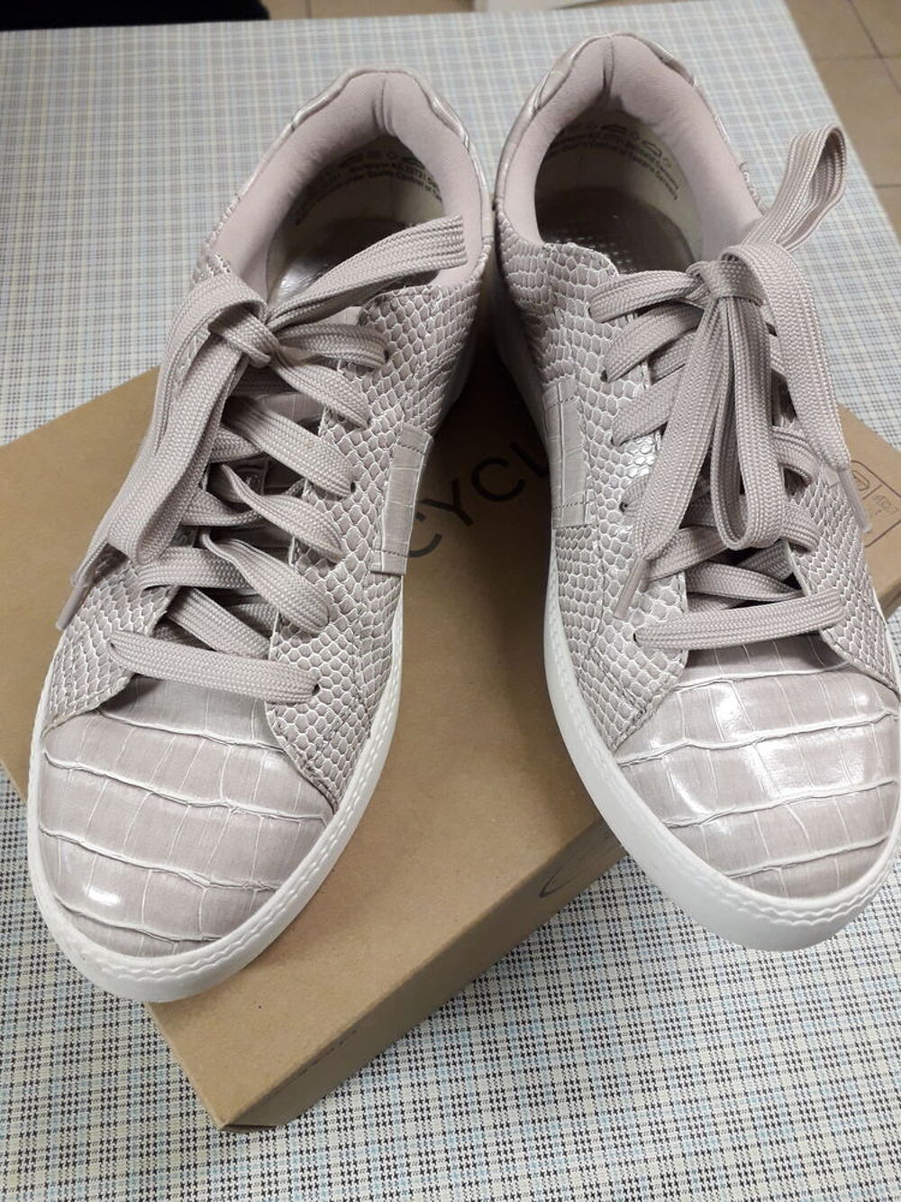 N.4 Chaussures femmes taille 39 Chaussures