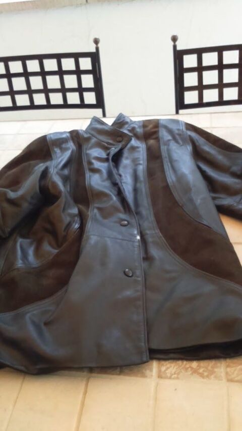 A VENDRE VESTE TROIS QUART 25 Bourg-en-Bresse (01)