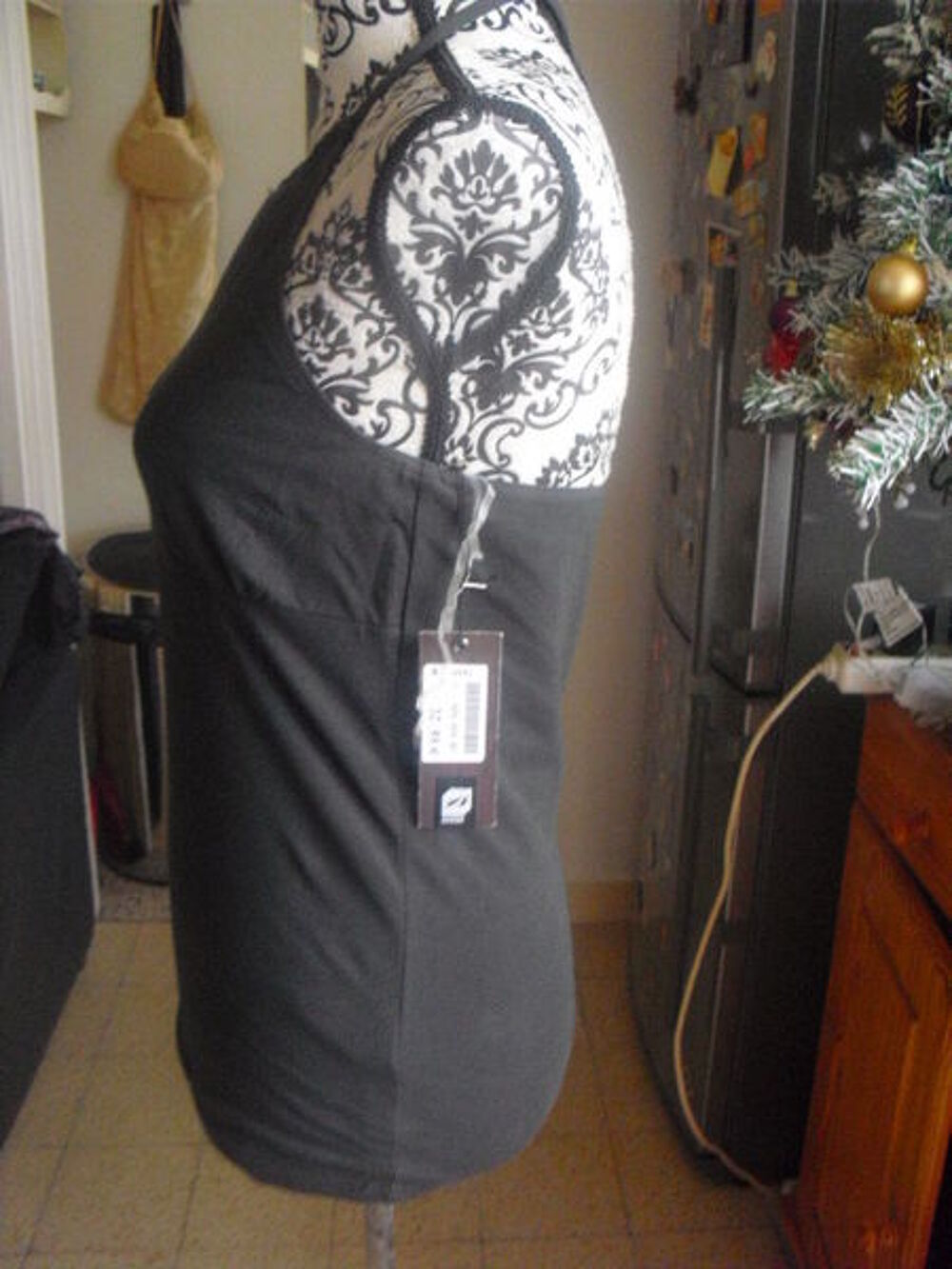 TOP DOS NU liens a nouer NEUF ORAGE &eacute;tiquett&eacute; TAILLE M Vêtements