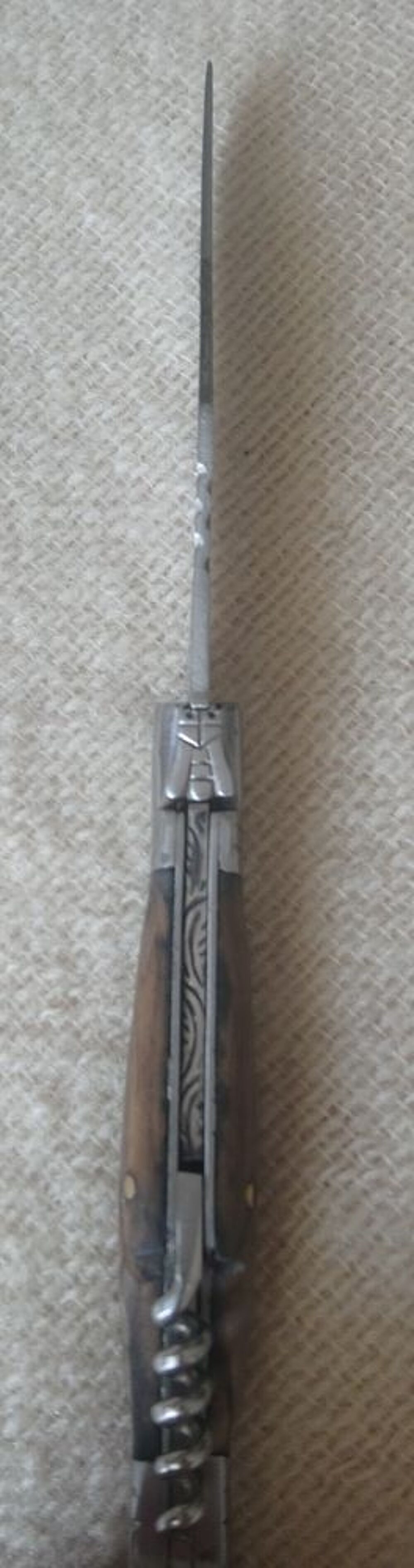 Couteau Laguiole avec tire-bouchon 