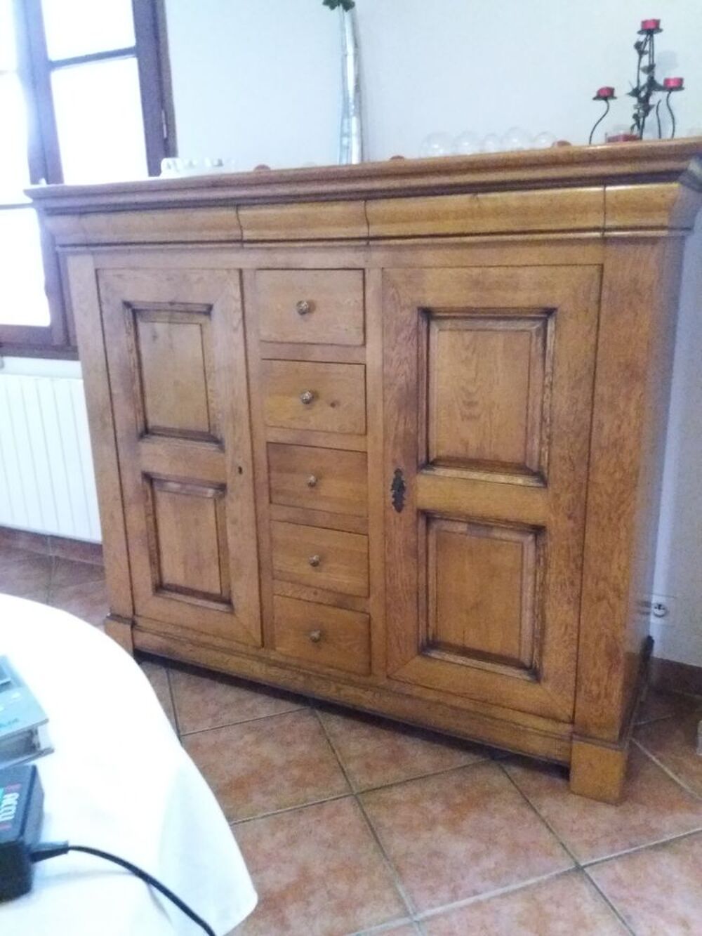 meuble bas "fromager" en ch&ecirc;ne massif. Meubles