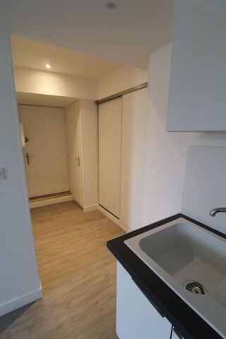  Appartement à louer 1 pièce 23 m²
