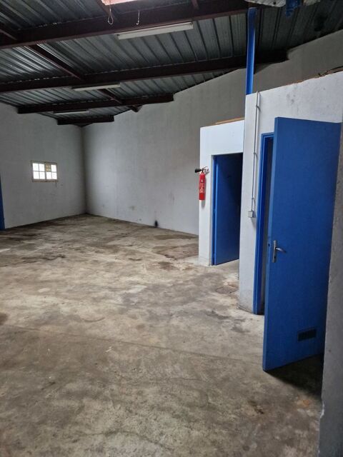  Remise / Grange � louer 2 pi�ces 32 m�