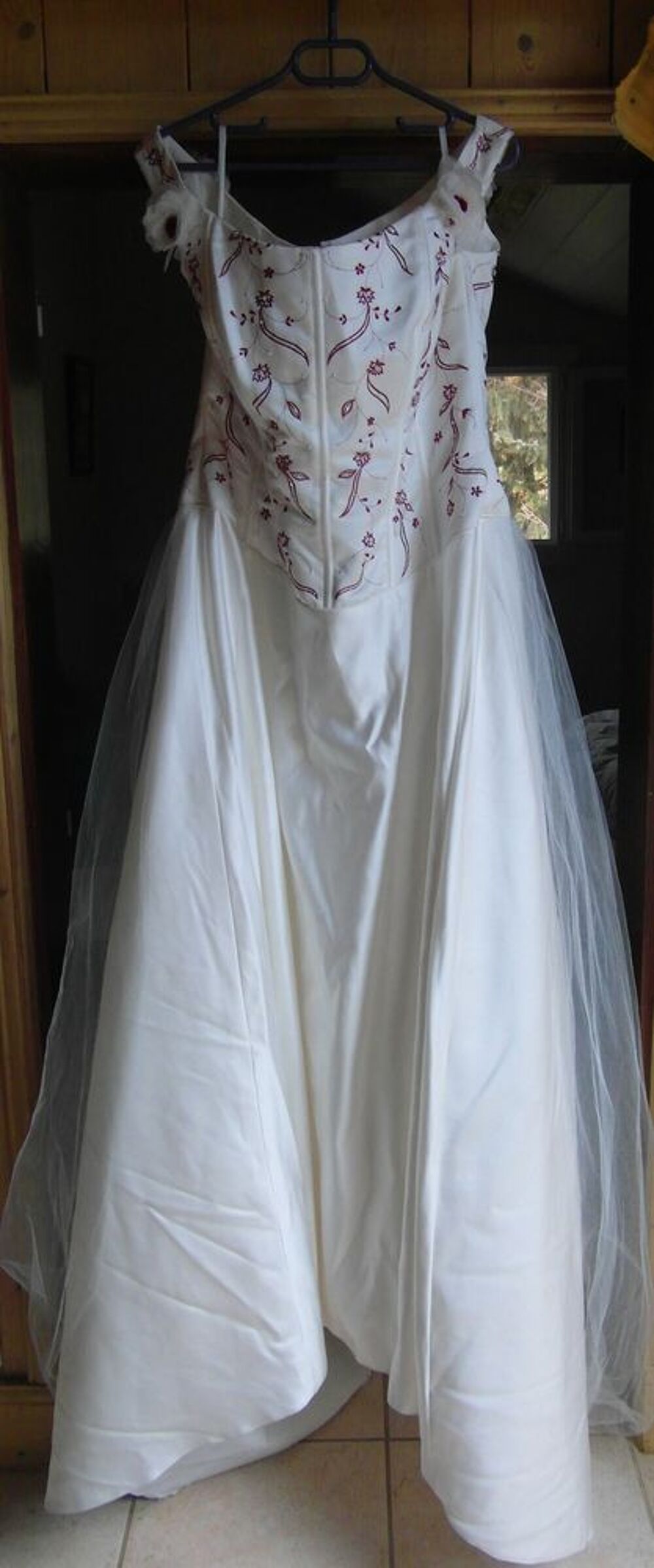 robe de mari&eacute;e Vêtements