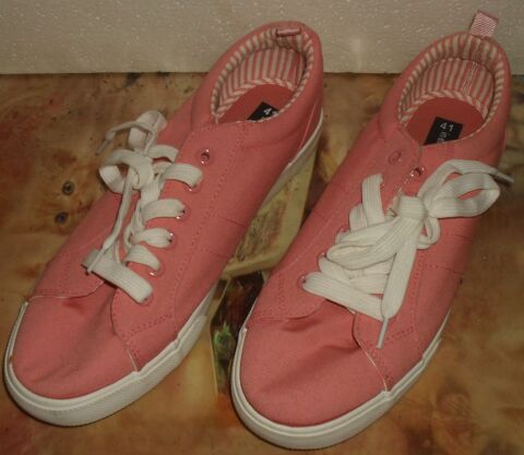 Chaussures basses in extenso Saumon taille 41 20 Montreuil (93)