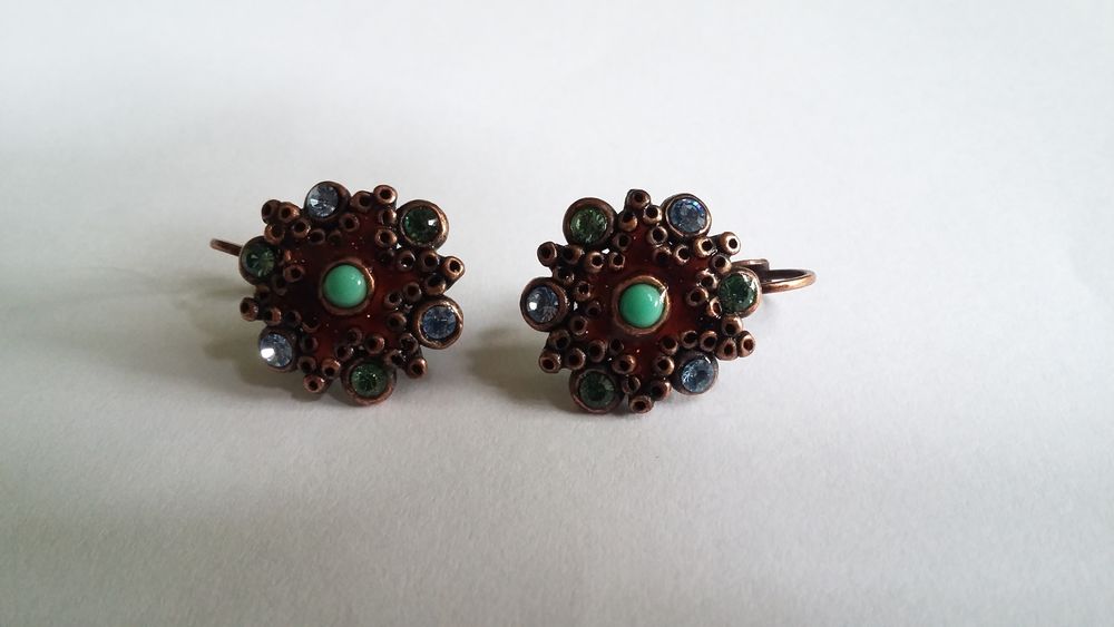 Vintage boucles d'oreilles TARATATA : dormeuses Bijoux et montres