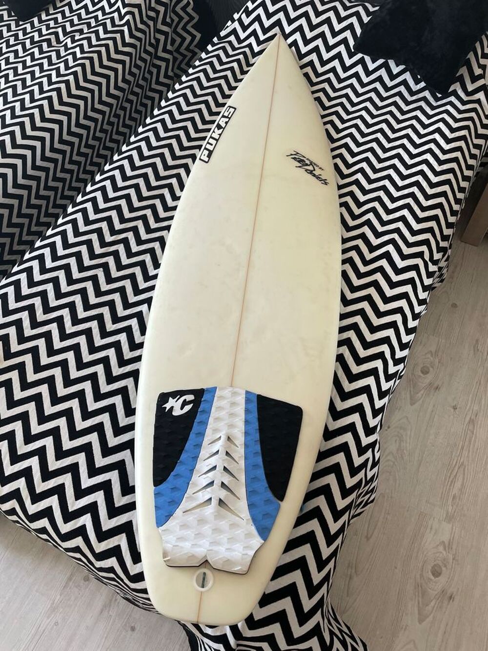 Planche de surf 6.0 presque neuf Sports