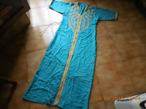 djellaba verte t 1 ou 38 40 8 S�te (34)