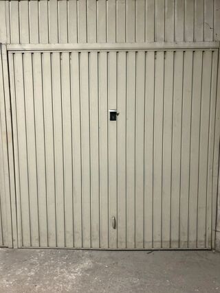  Parking / Garage à vendre 12 m² Ivry-sur-seine