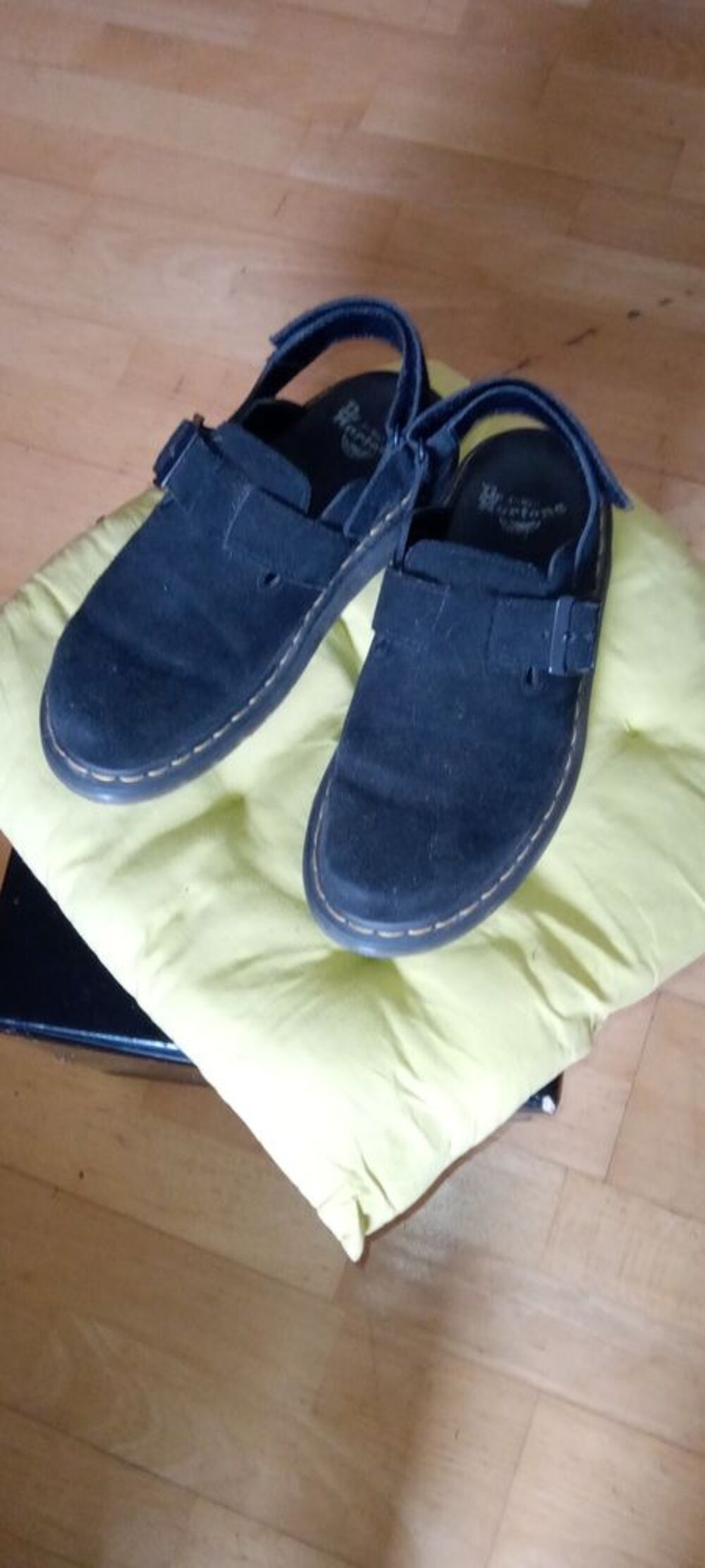 Sabots Dr Martens. Chaussures