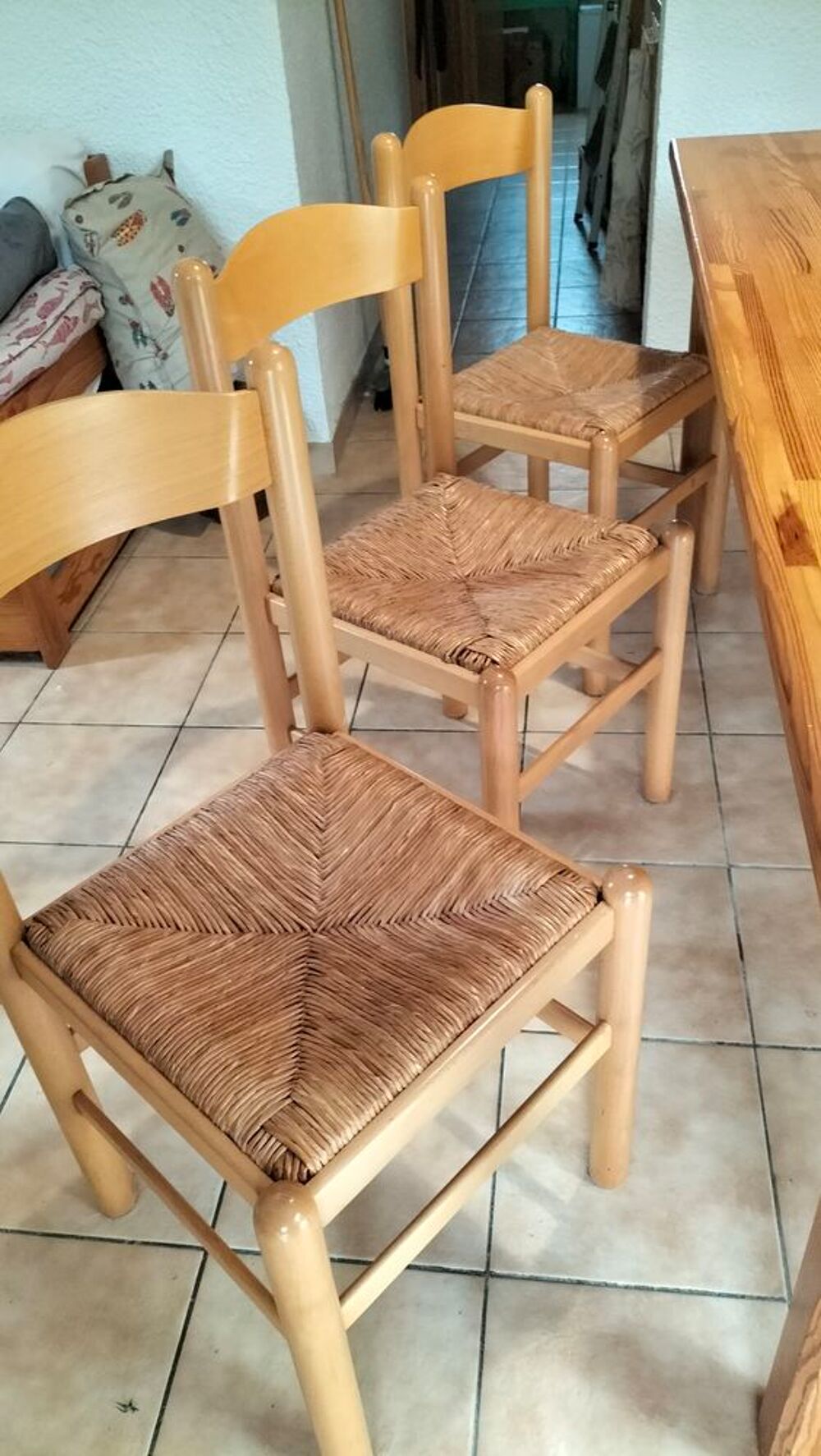 Table salle &agrave; manger bois 6 chaises Meubles