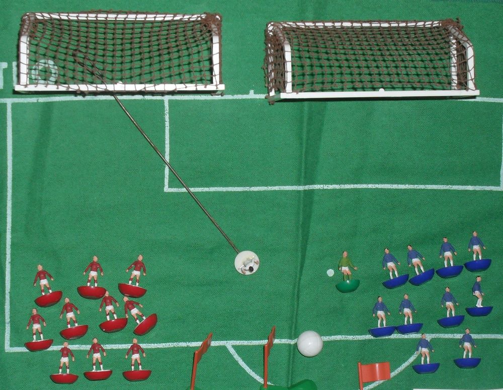 Subbut&eacute;o Table Soccer Coupe du Monde 1974 Jeux / jouets