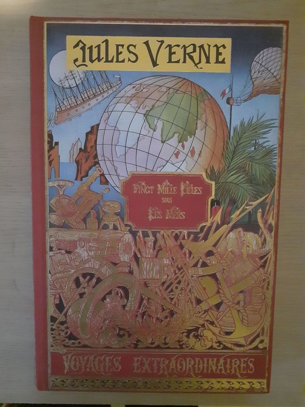 Jules Verne dans tous ses &eacute;tats Livres et BD