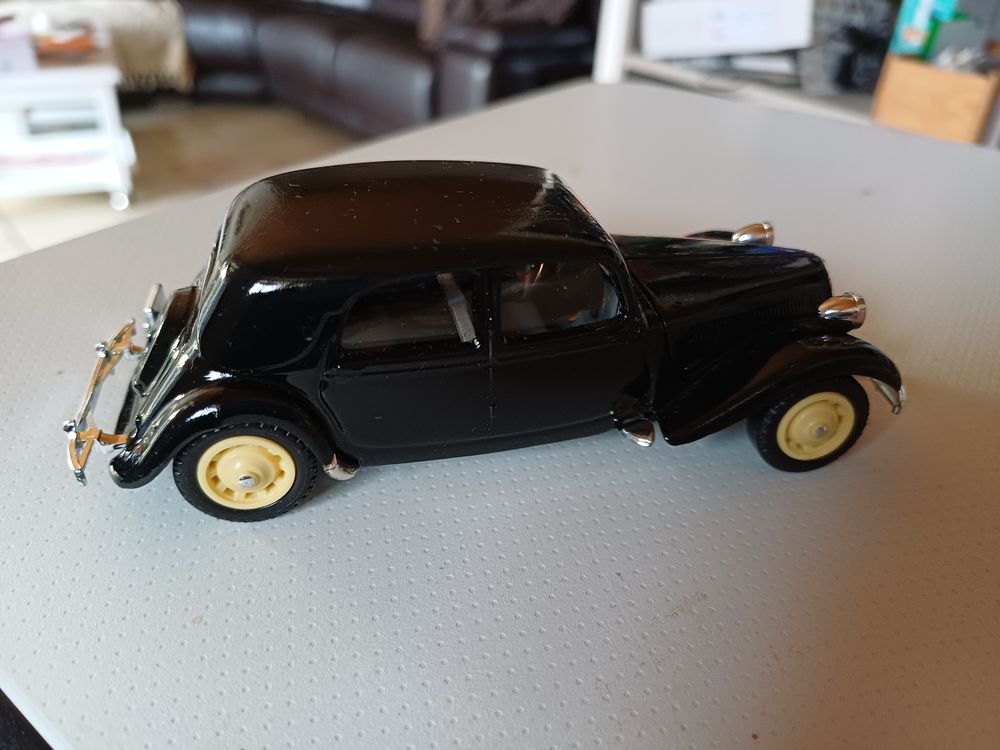 Citroen 15 six 1/43 eme 